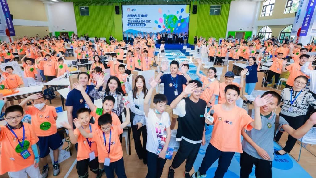 Building a Digital & Practice-Driven Lifelong Education Ecosystem