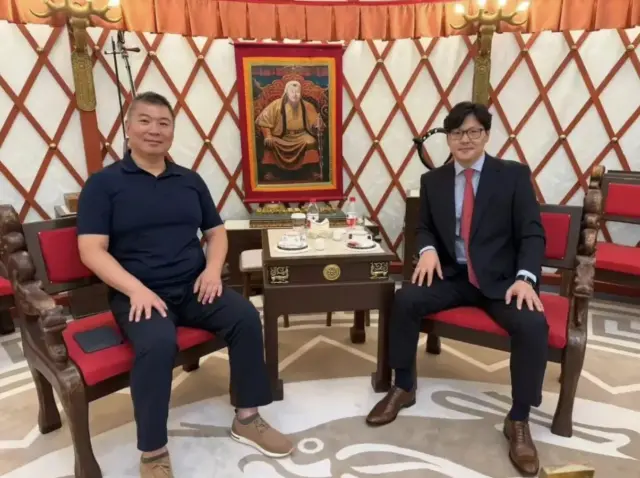 展望学院、中国文化产业促进会产业投资分会代表访问蒙古国驻华大使馆，就中蒙文化教育交流及产业合作开展座谈